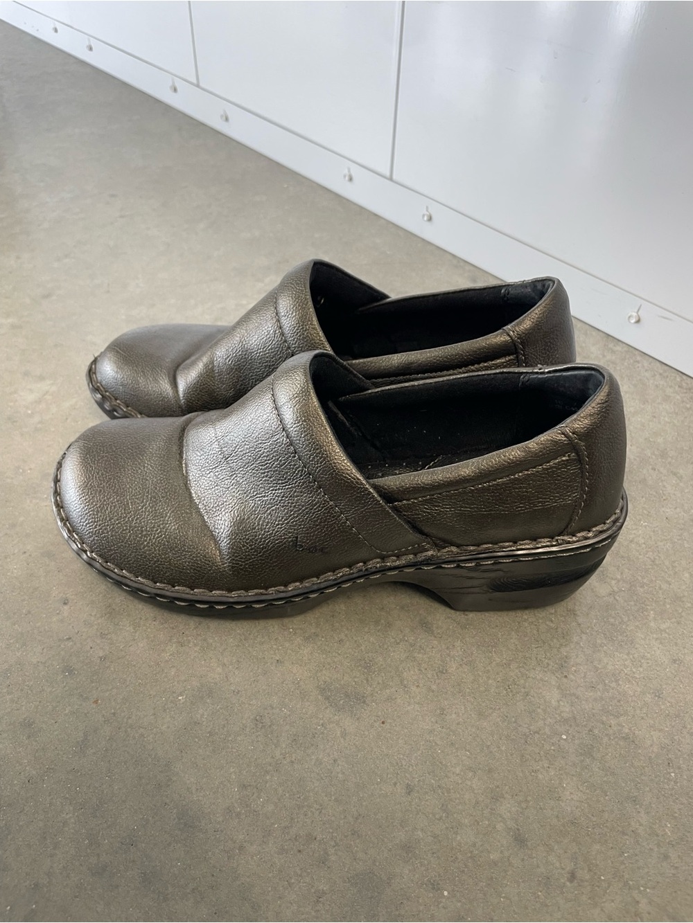 Metallic Slip-On Leather Clogs